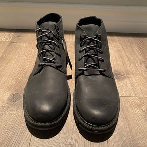 Brand new men’s Sorel size 9.5